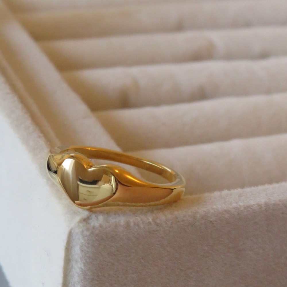 NEW 18K GOLD PLATED HEART RING